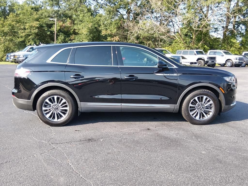 Used 2023 Lincoln Nautilus Reserve w/ Cargo Utility Package FWD video 3