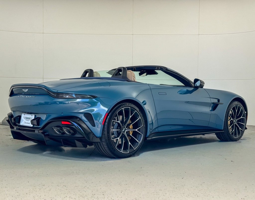 New 2026 Aston Martin V8 Vantage Roadster image 3