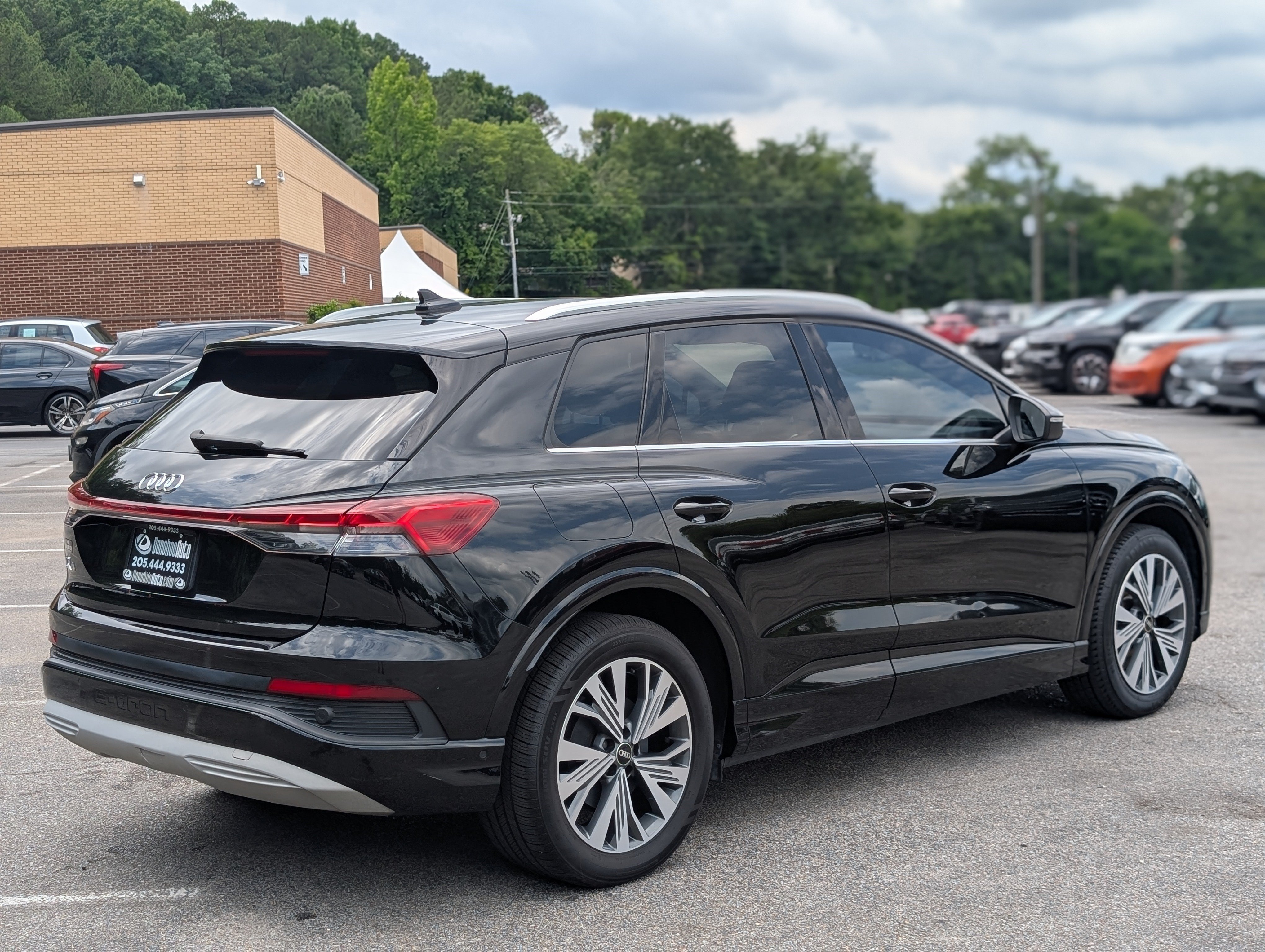 Used 2023 Audi Q4 e-tron Premium Plus w/ Premium Plus RWD image 9