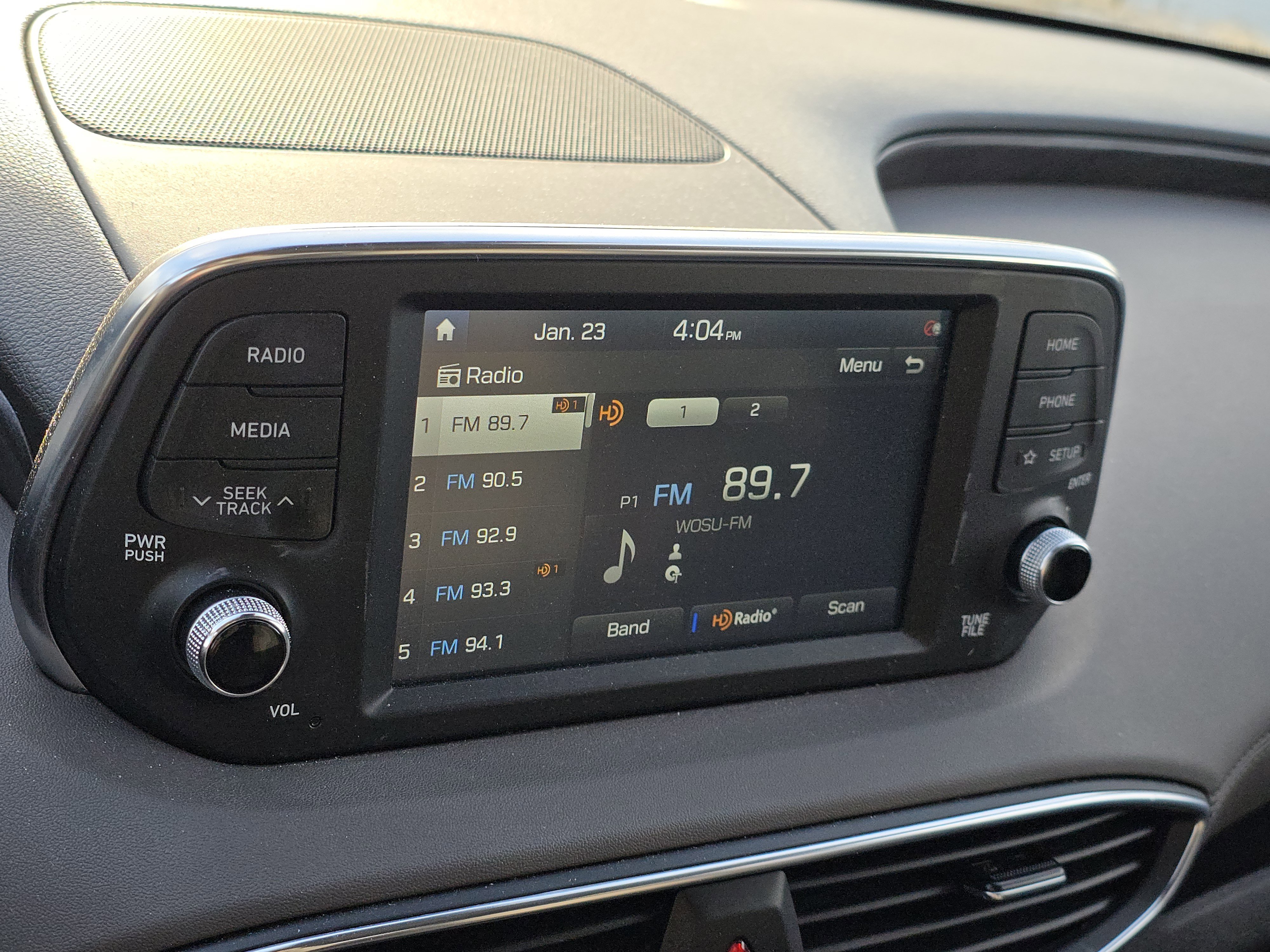 Used 2020 Hyundai Santa Fe SEL image 16