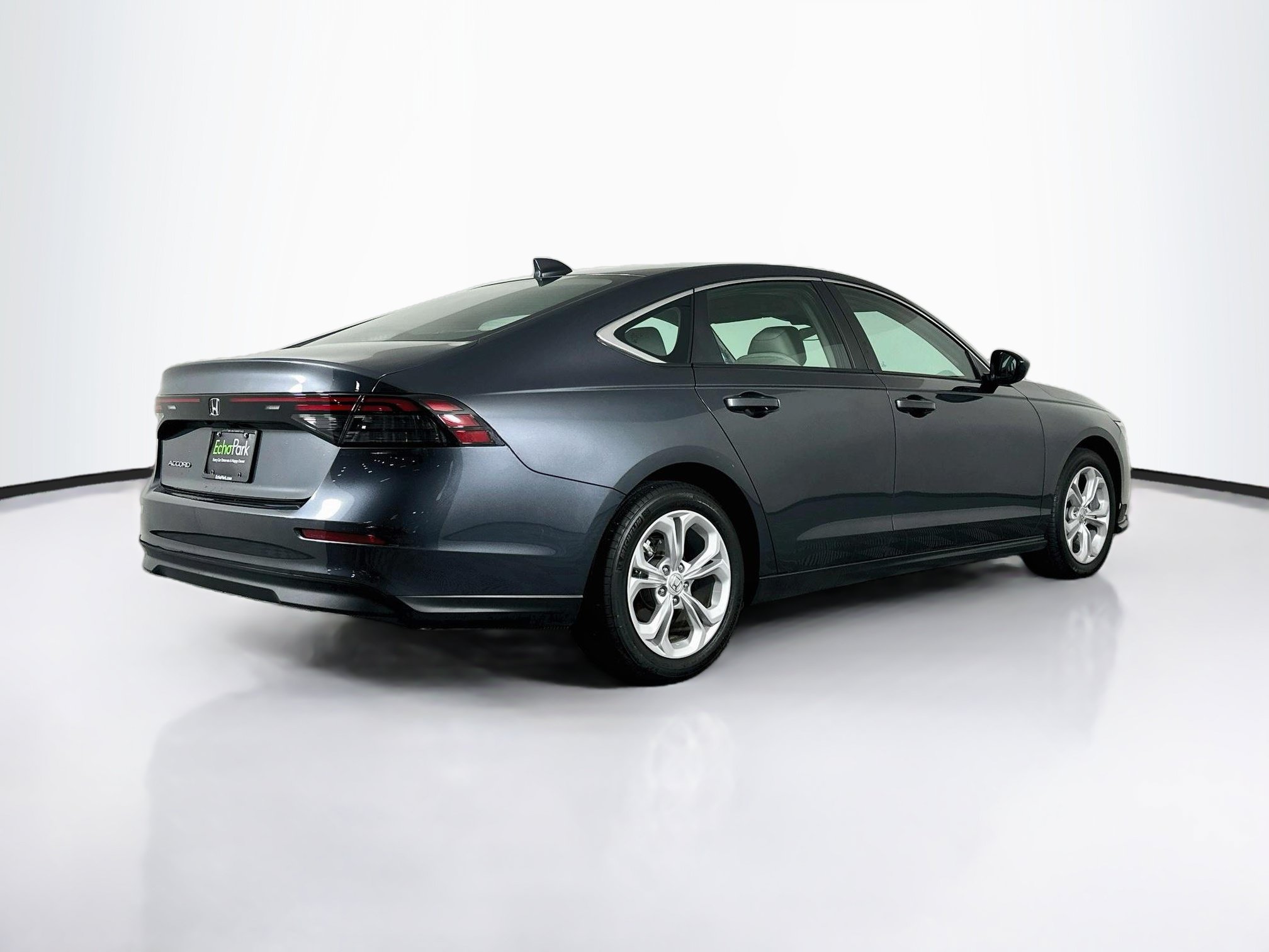 Used 2025 Honda Accord LX image 9