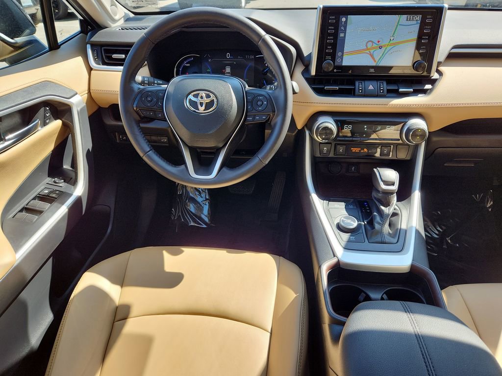 Used 2021 Toyota RAV4 Limited AWD/4WD image 4