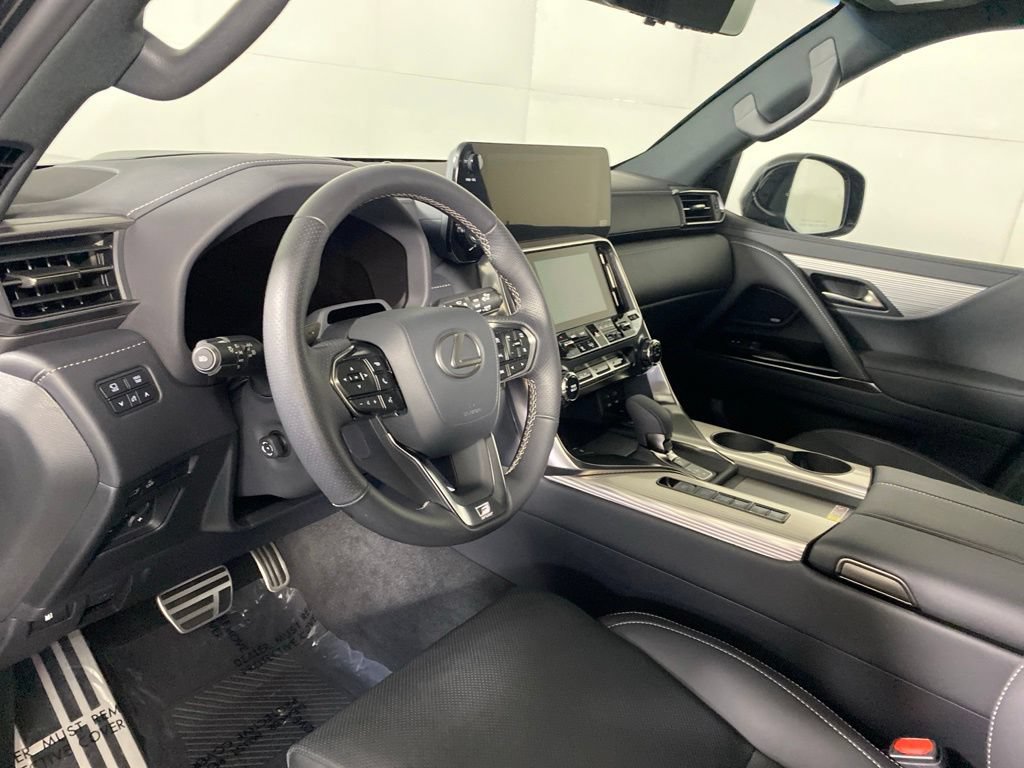Certified 2026 Lexus LX 700h F Sport AWD/4WD image 12