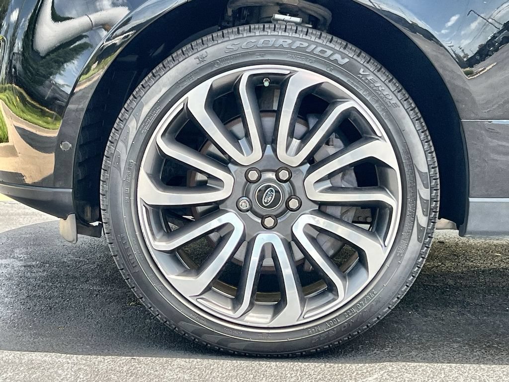 Used 2016 Land Rover Range Rover Supercharged AWD/4WD image 10