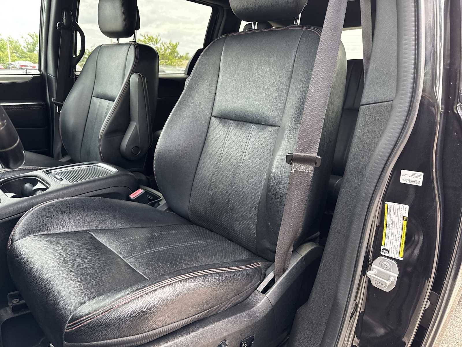 Used 2020 Dodge Grand Caravan GT FWD image 16
