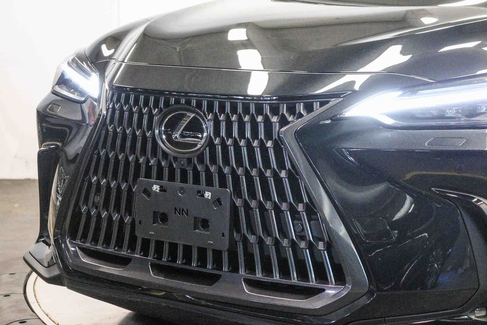 Used 2024 Lexus NX 450h+ AWD w/ Vision Package image 8