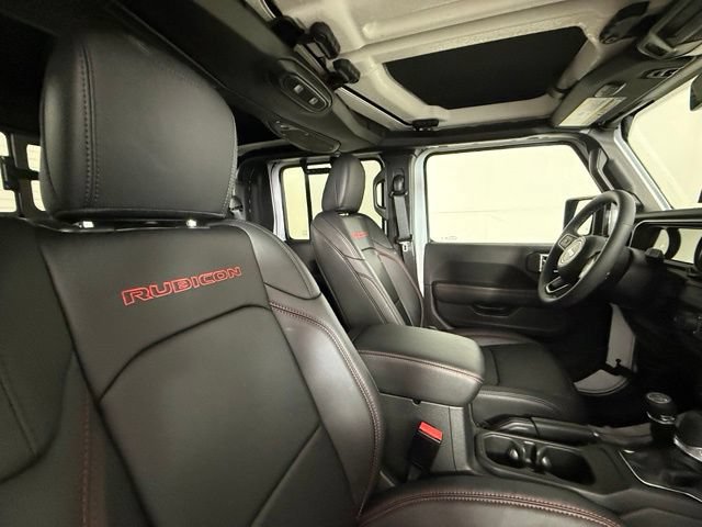Used 2025 Jeep Gladiator Rubicon AWD/4WD image 31