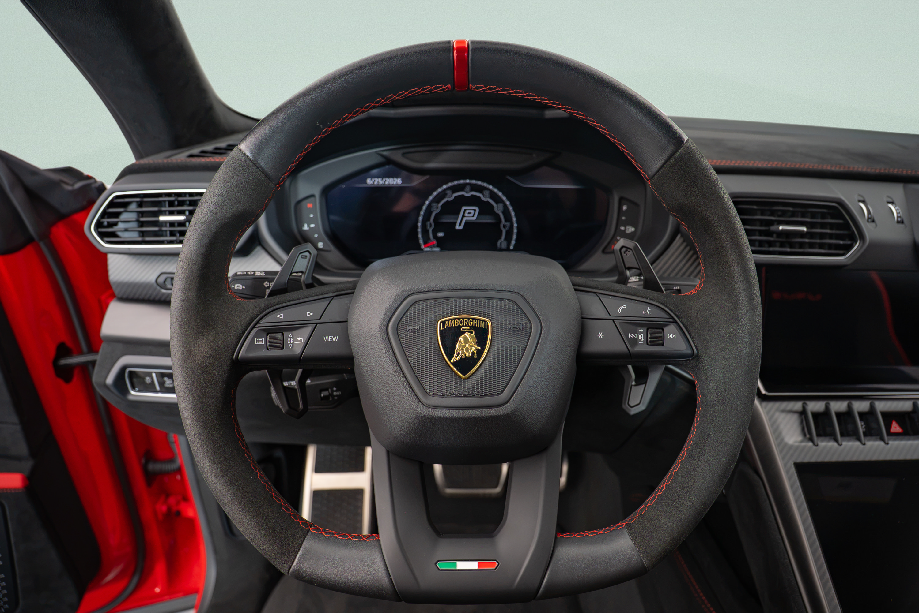 Used 2024 Lamborghini Urus Performante AWD/4WD image 15