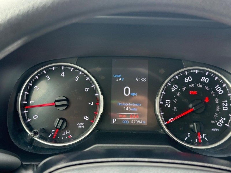 Used 2021 Toyota RAV4 LE image 21