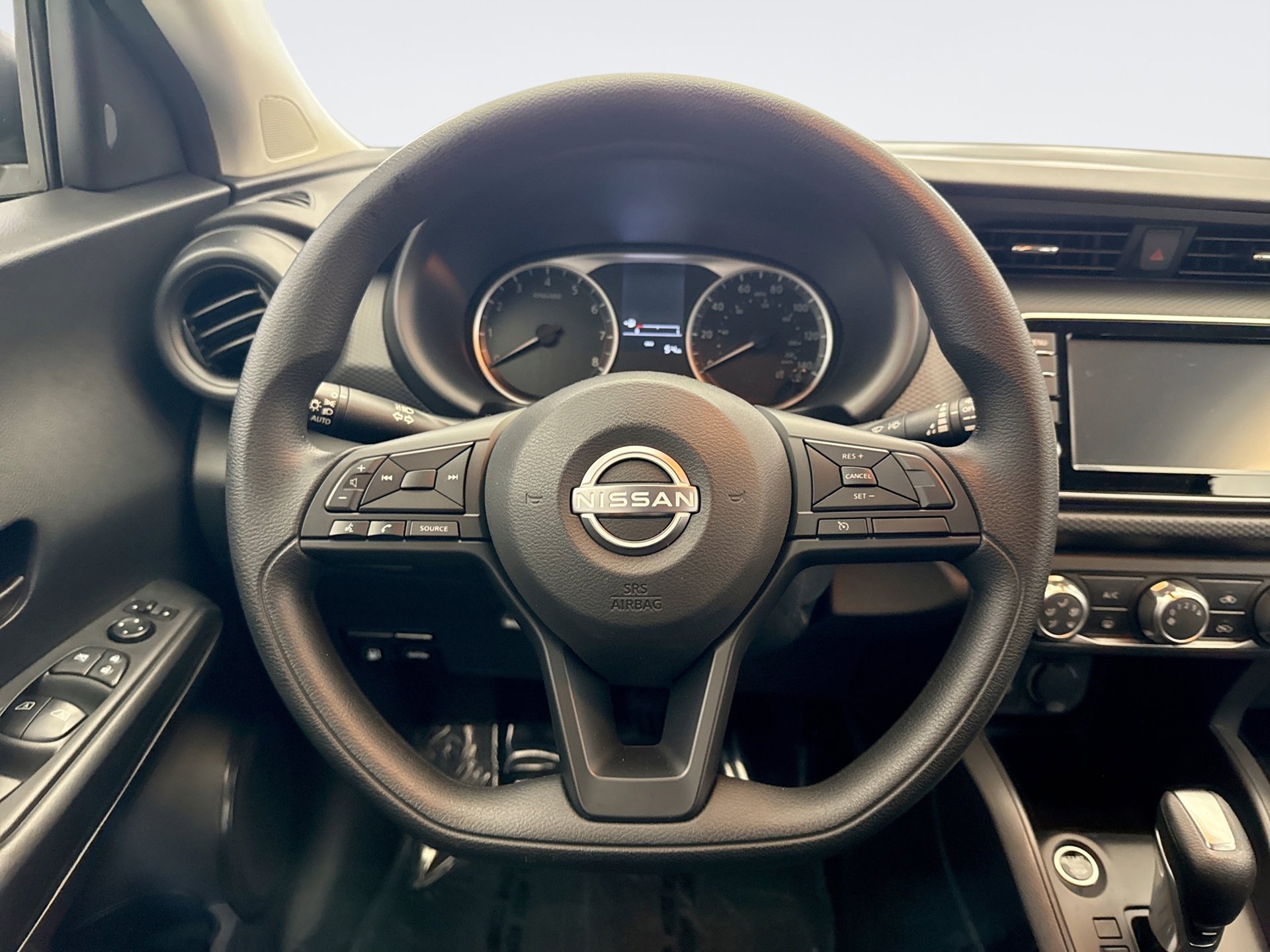 Used 2025 Nissan Kicks Play S image 12
