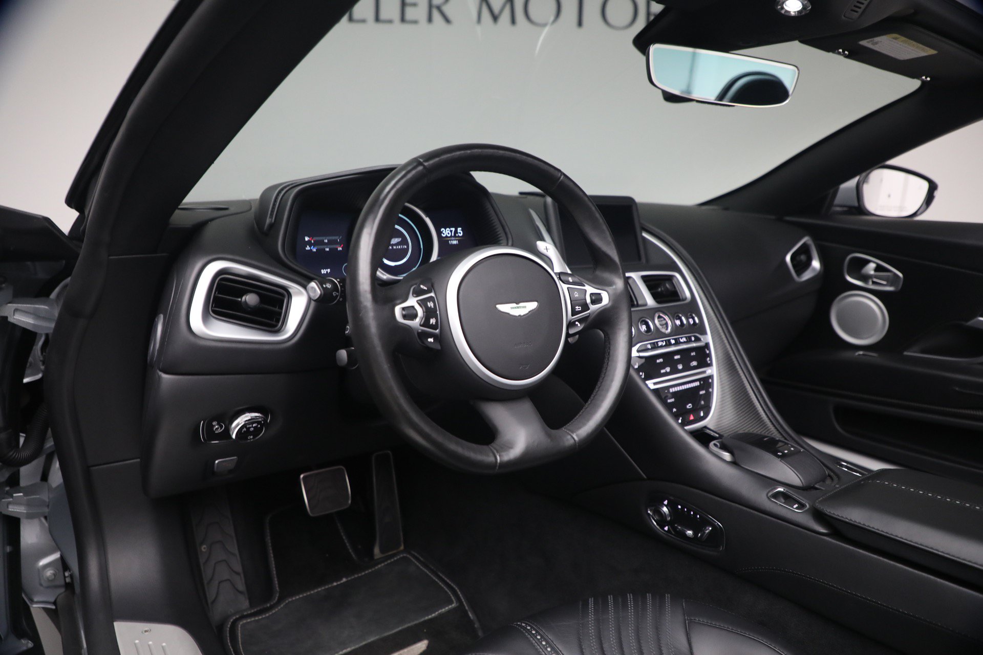 Used 2019 Aston Martin DB11 Volante RWD image 26