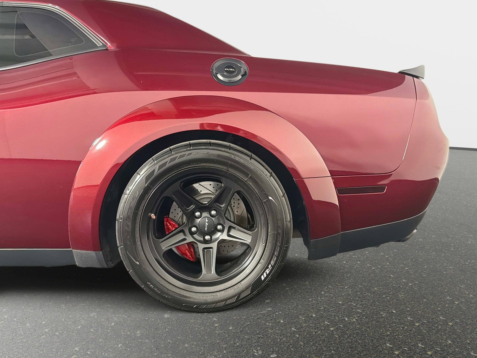 Used 2018 Dodge Challenger SRT Hellcat RWD image 14