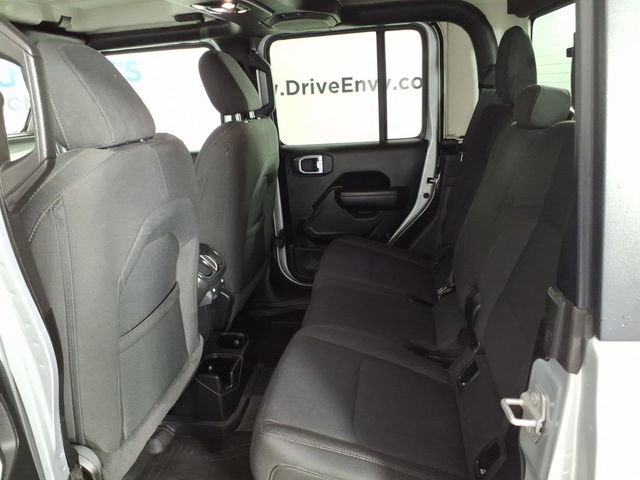 Used 2022 Jeep Gladiator Willys image 9