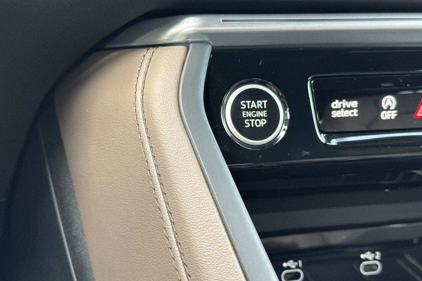 Certified 2025 Audi Q5 Premium Plus w/ Premium Plus image 23