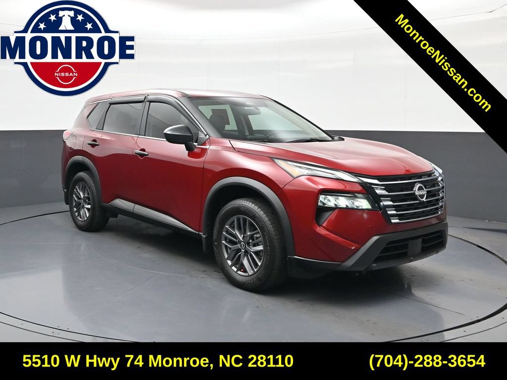 Used 2025 Nissan Rogue S FWD image 1