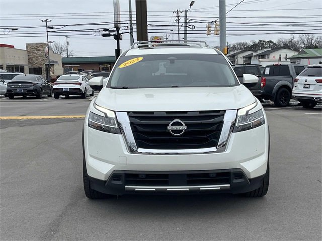 Used 2023 Nissan Pathfinder SL w/ SL Premium Package image 2