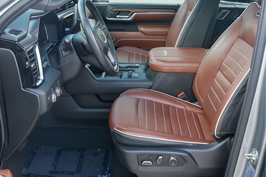 Used 2024 GMC Sierra 2500 Denali Ultimate w/ Max Trailering Package AWD/4WD image 9