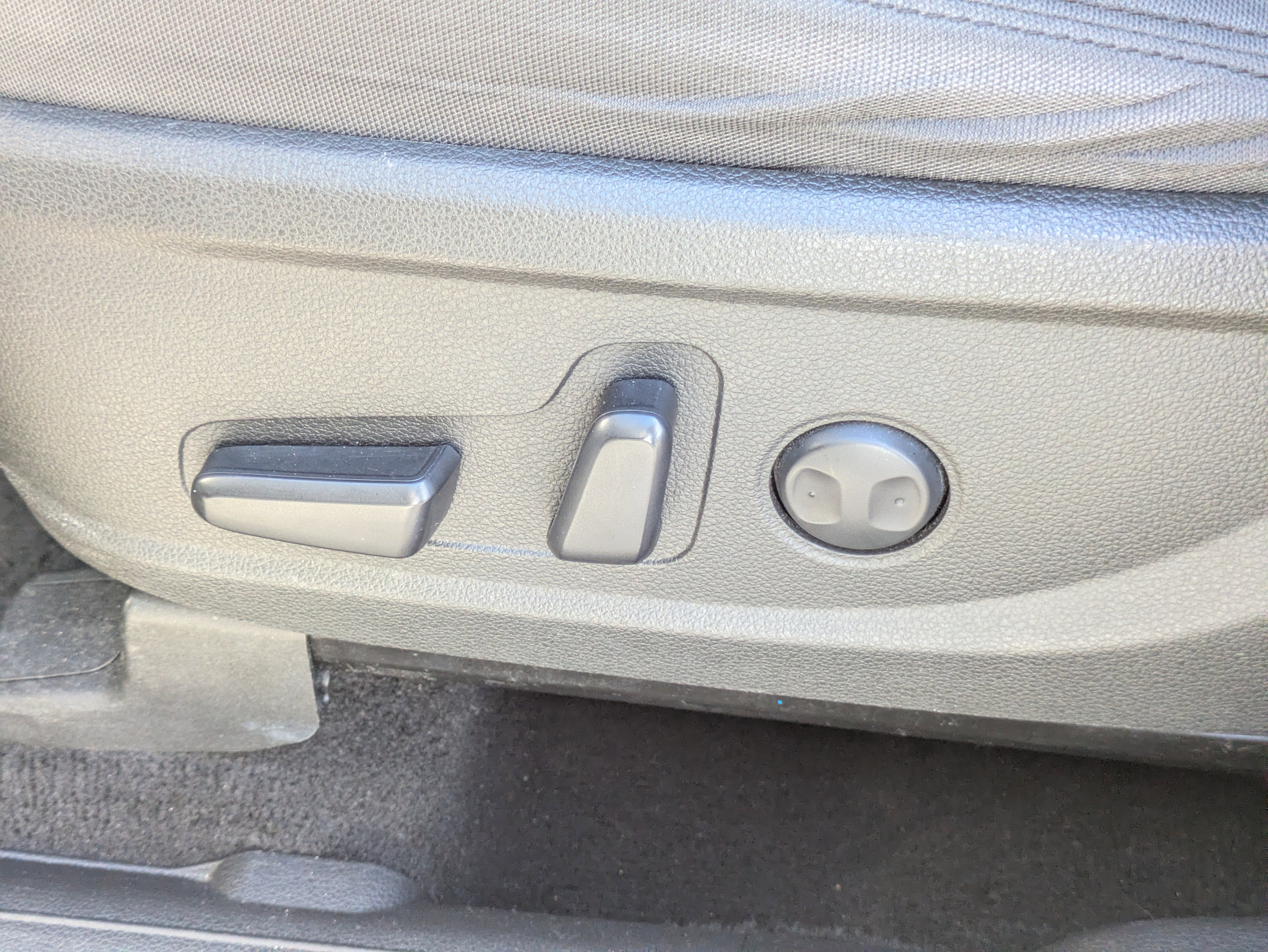 Used 2023 Hyundai Santa Fe SEL image 12