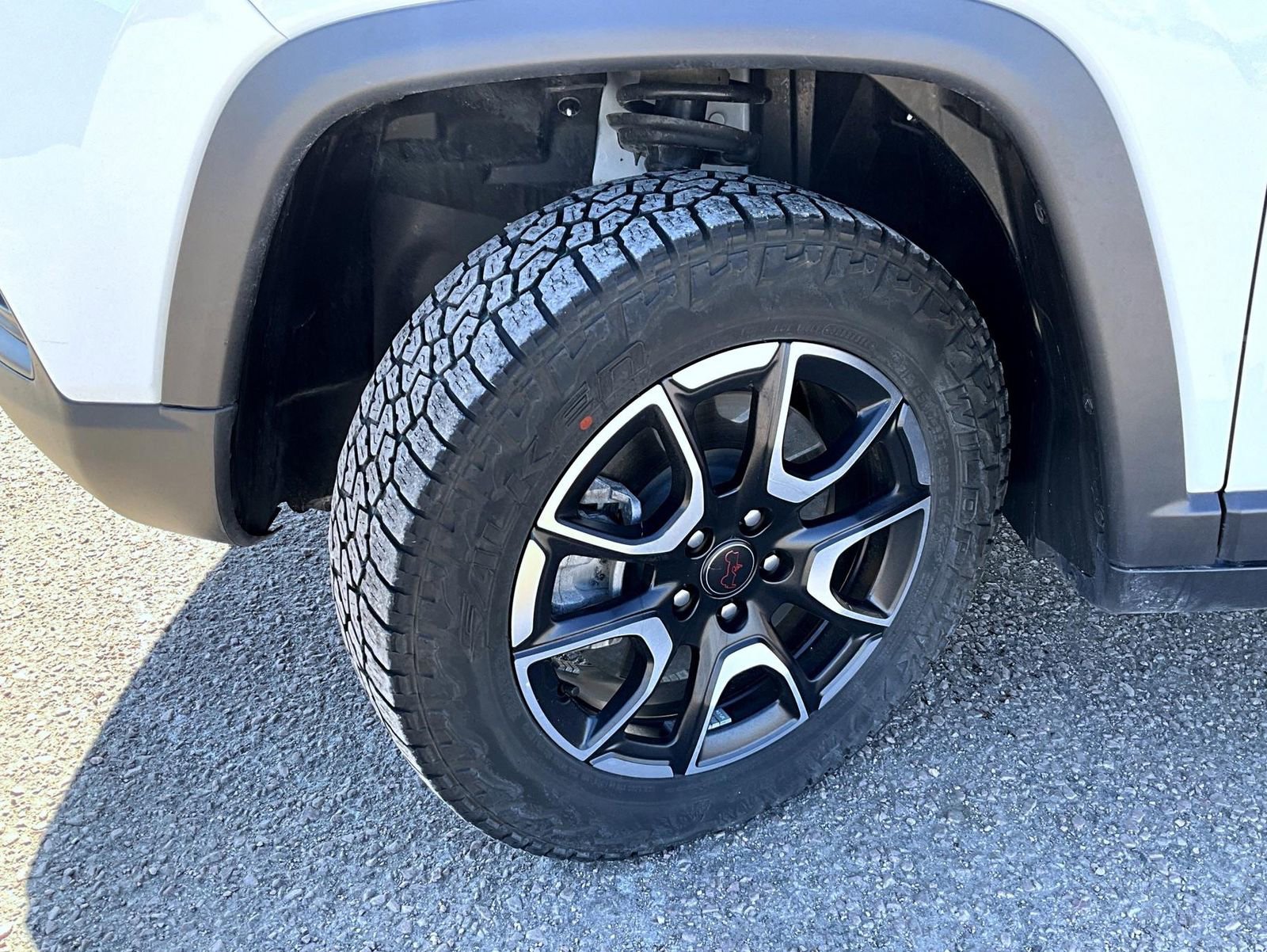 Used 2025 Jeep Compass Trailhawk AWD/4WD image 23