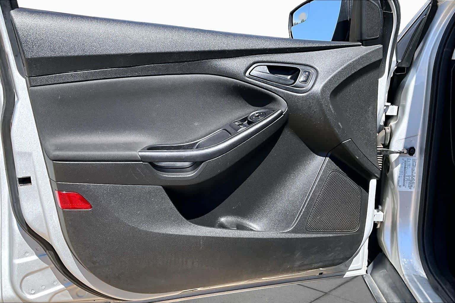 Used 2015 Ford Focus S FWD image 24