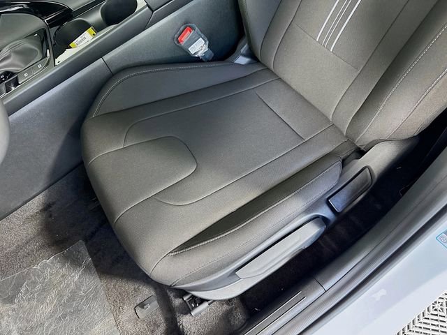 New 2025 Hyundai Elantra SEL FWD image 20