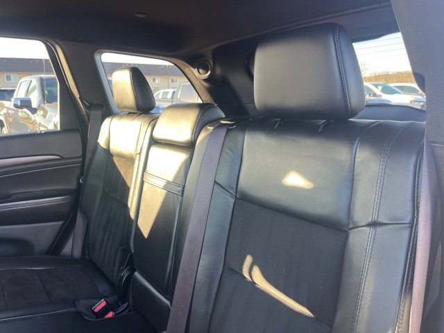 Used 2020 Jeep Grand Cherokee Altitude image 34