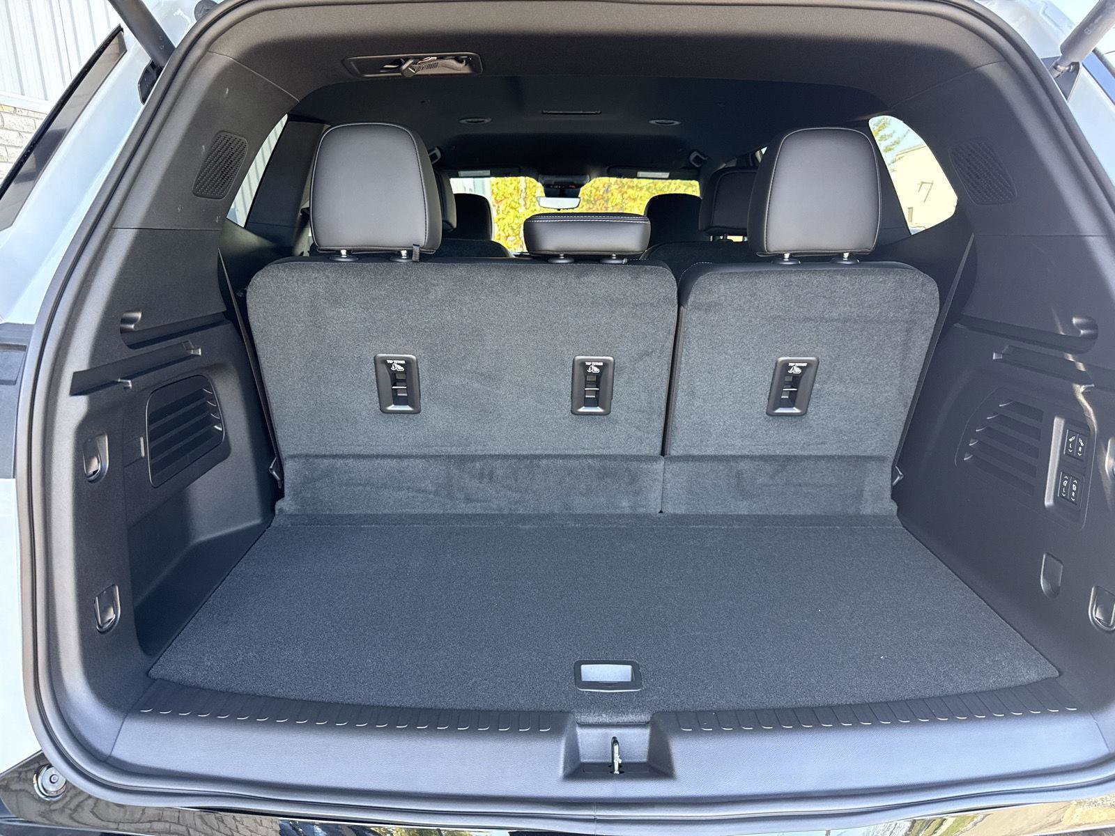 New 2026 Buick Enclave Sport Touring w/ Super Cruise Package image 8