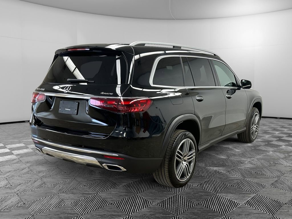 Used 2025 Mercedes-Benz GLS 450 4MATIC image 4