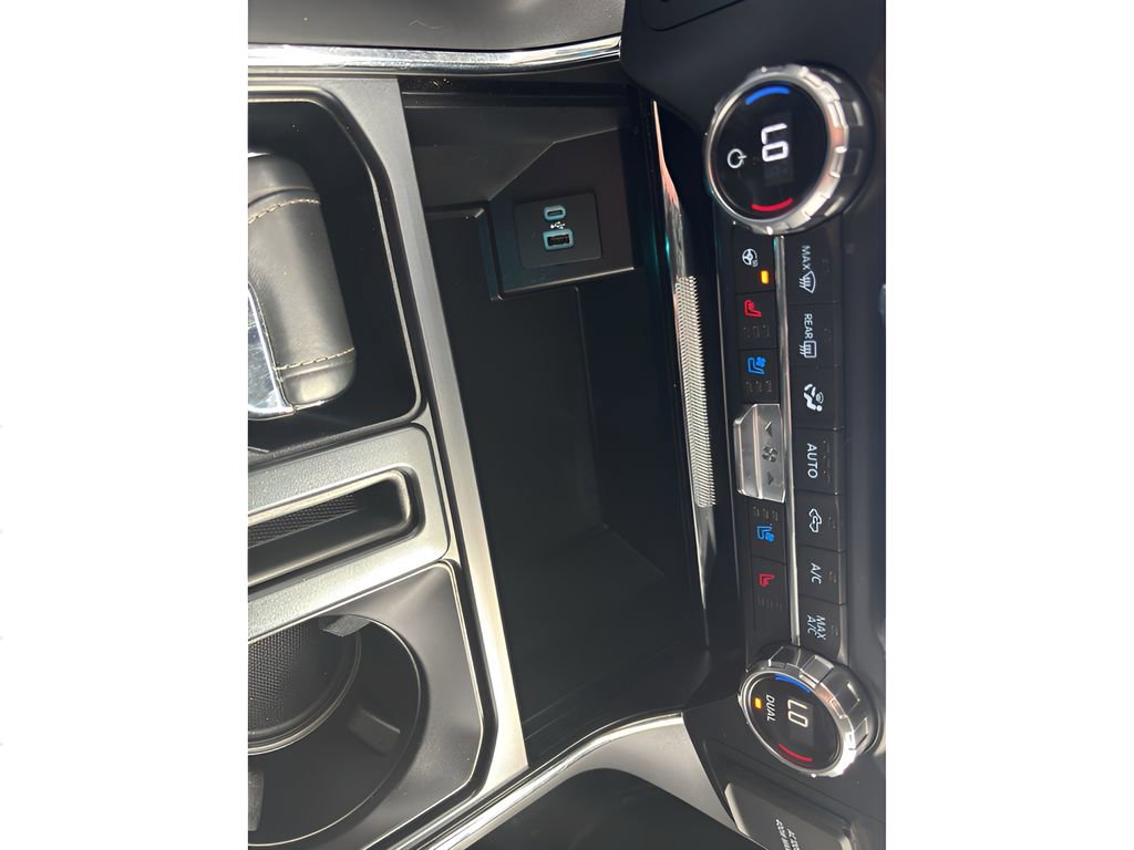 Used 2021 Ford F150 Lariat w/ Equipment Group 502A High image 32