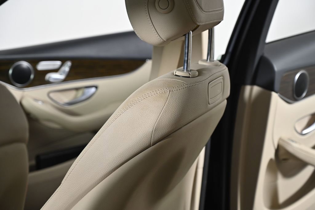 Used 2019 Mercedes-Benz GLC 300 GLC 300 image 24