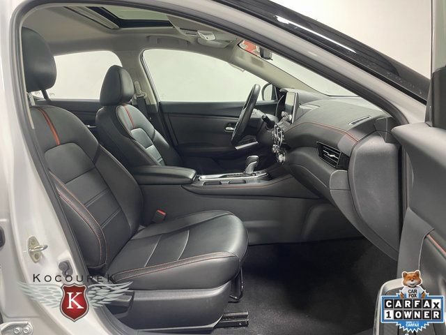 Used 2025 Nissan Sentra SR w/ SR Premium Package FWD image 24