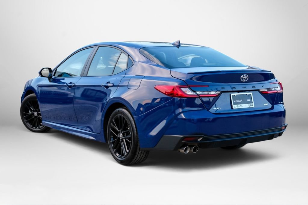 Used 2025 Toyota Camry SE FWD image 8