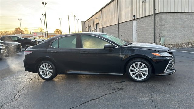 Used 2024 Toyota Camry LE image 28