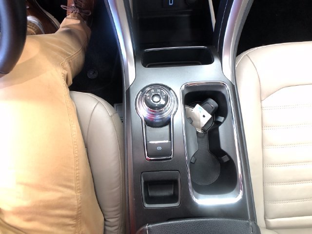 Used 2018 Ford Fusion SE w/ Fusion SE Technology Package AWD/4WD image 19