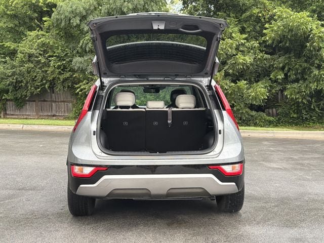 Used 2024 Kia Niro EX Touring FWD image 14