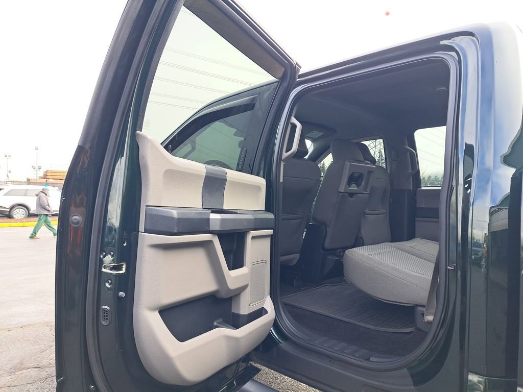 Used 2015 Ford F150 XLT w/ Trailer Tow Package image 12