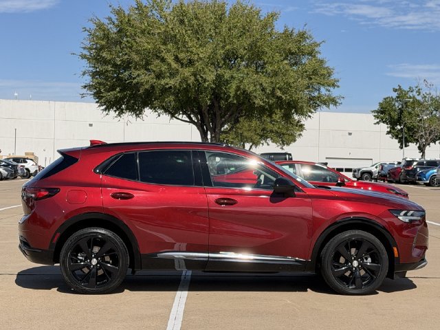Used 2021 Buick Envision Essence w/ Sport Touring Package FWD image 3