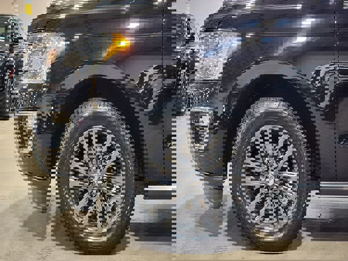 Used 2021 Ford Expedition Limited AWD/4WD image 5