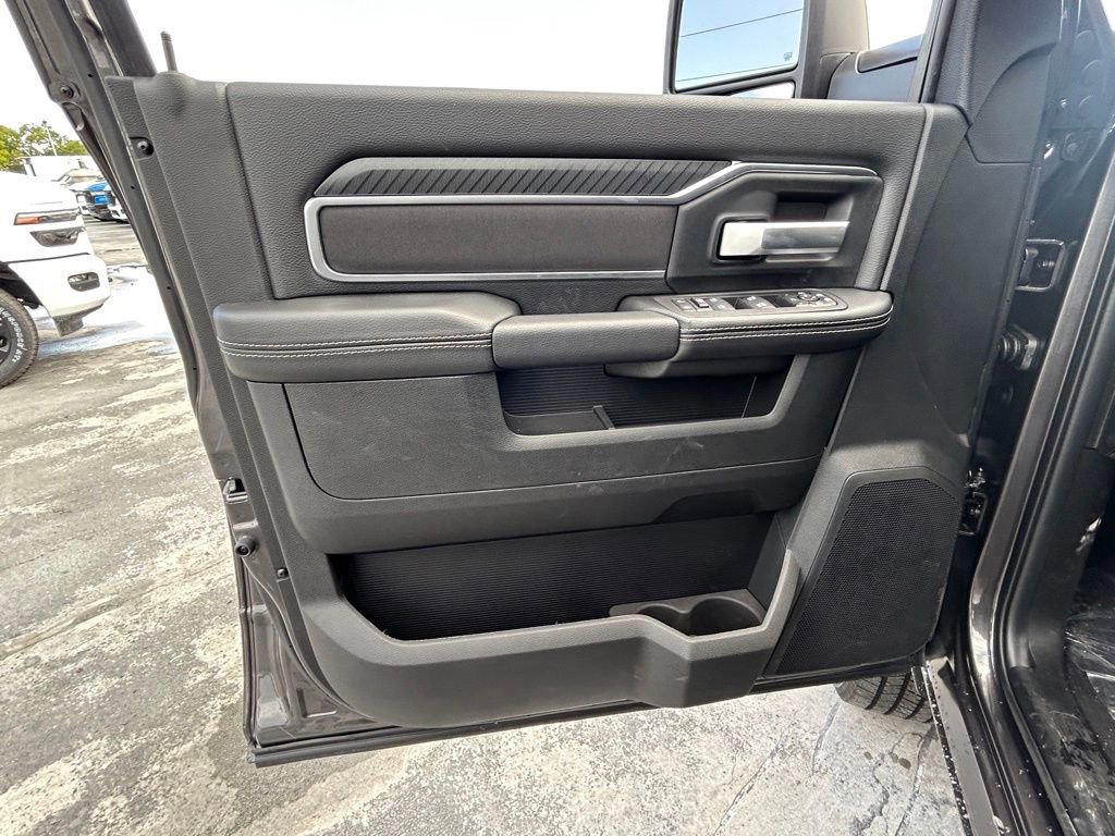 New 2025 RAM 2500 Big Horn image 31