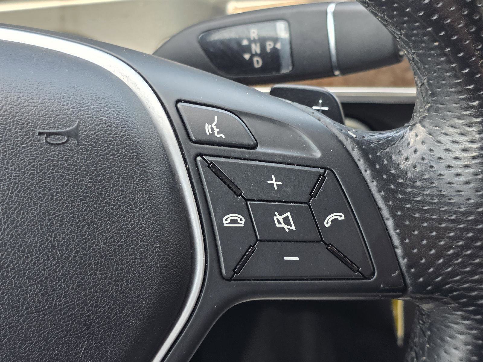 Used 2016 Mercedes-Benz E 350 Sedan w/ Premium Package image 12