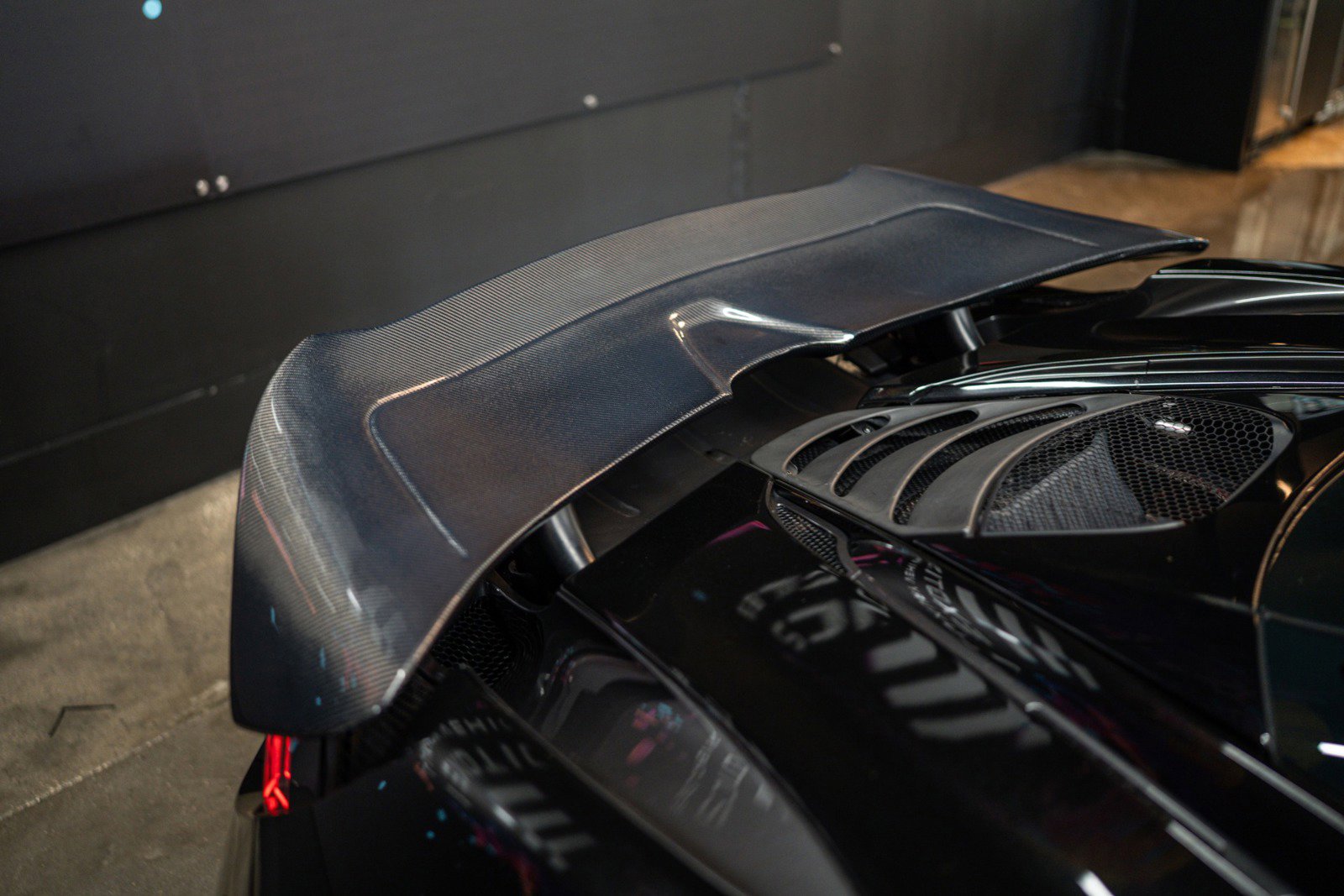 Used 2018 McLaren 720S image 22