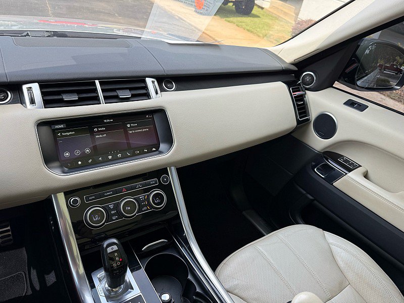Used 2017 Land Rover Range Rover Sport AWD/4WD image 25