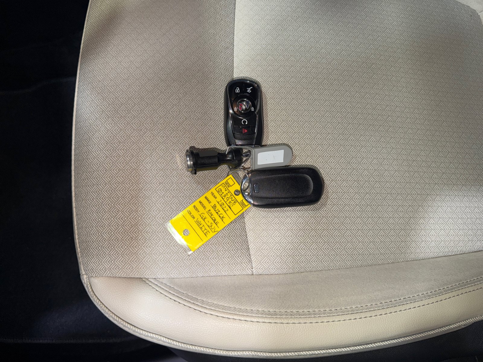 Used 2022 Buick Encore GX Select FWD image 34