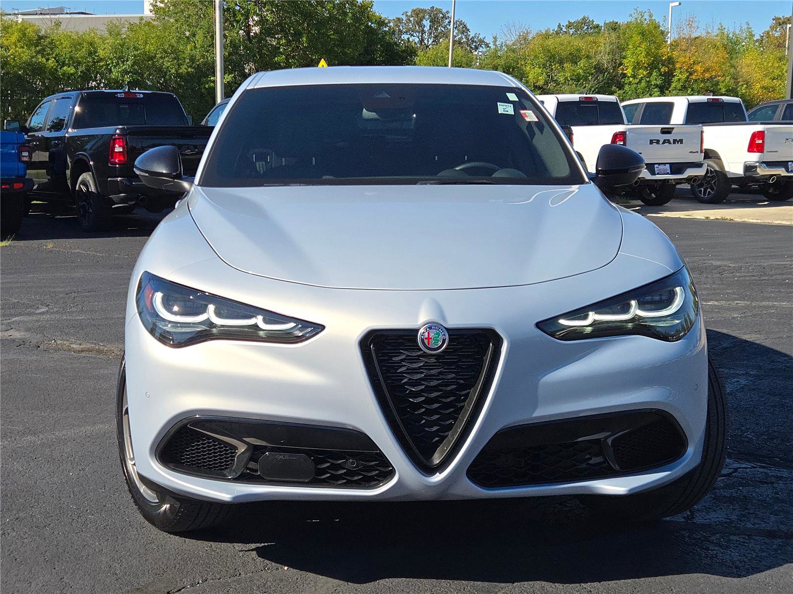 Used 2024 Alfa Romeo Stelvio Sprint image 4