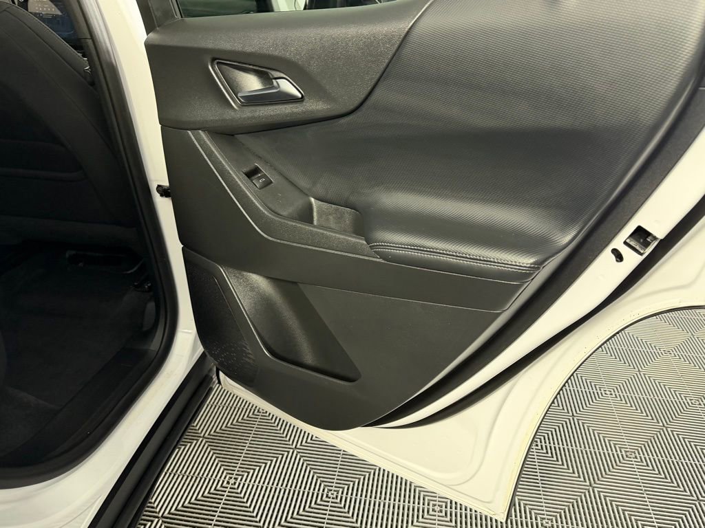 Used 2025 Chevrolet Equinox LT image 25