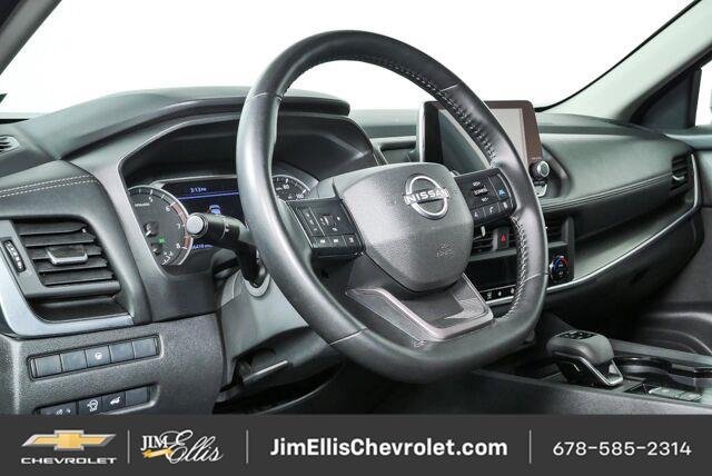 Used 2025 Nissan Rogue SV AWD/4WD image 4