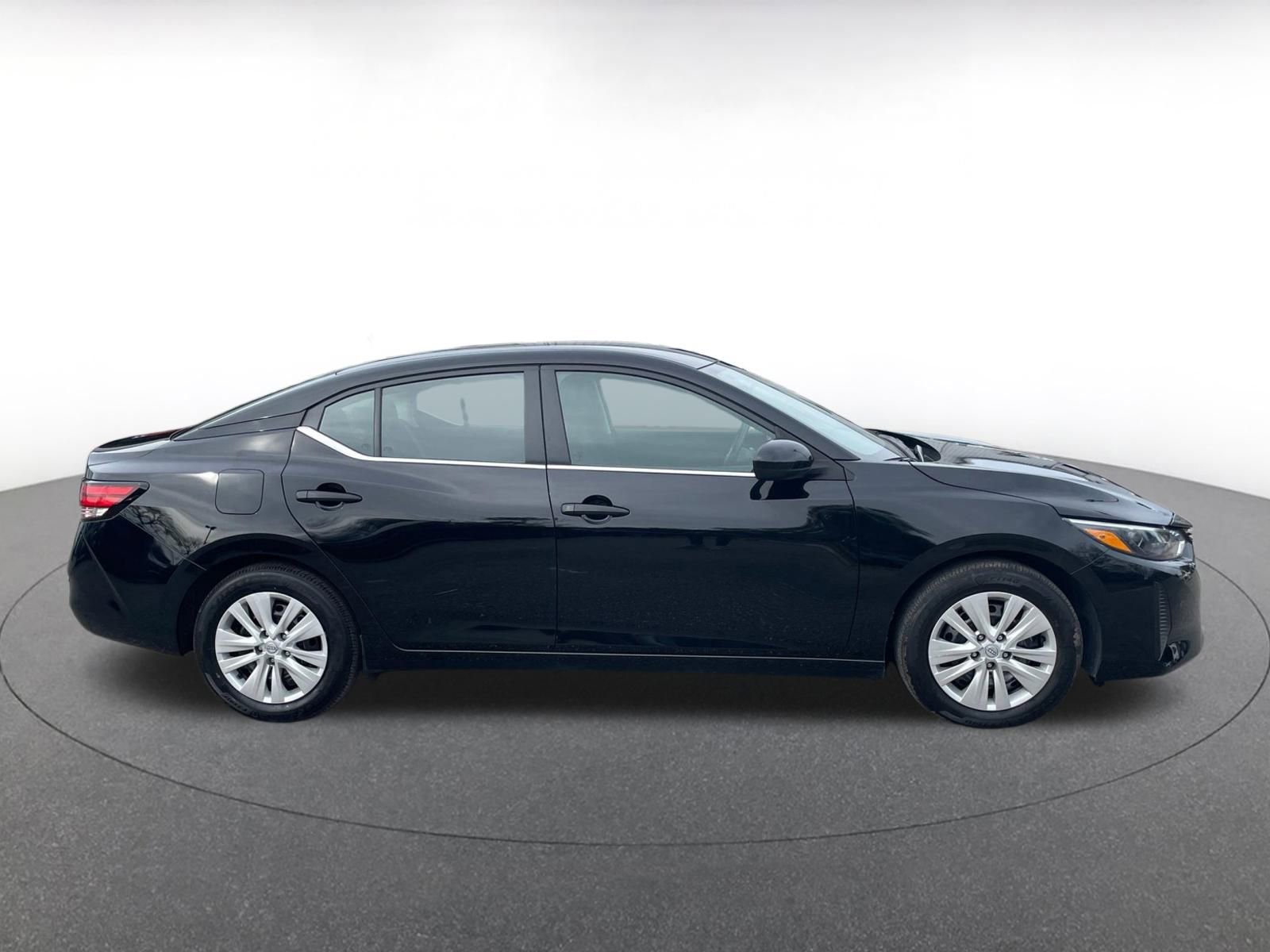 Used 2025 Nissan Sentra S image 15