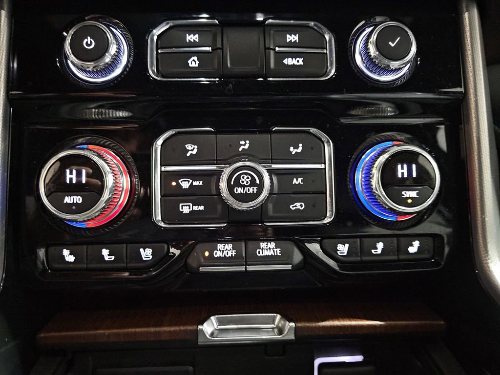 Certified 2021 GMC Yukon Denali w/ Denali Premium Package AWD/4WD image 27