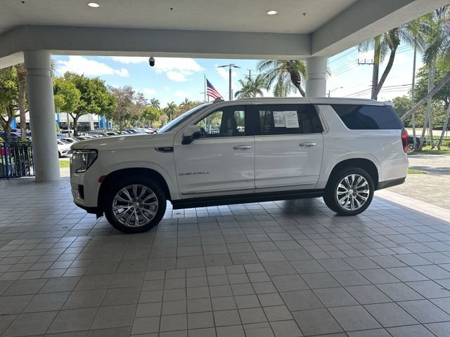 Used 2022 GMC Yukon XL Denali w/ Advanced Technology Package AWD/4WD image 19