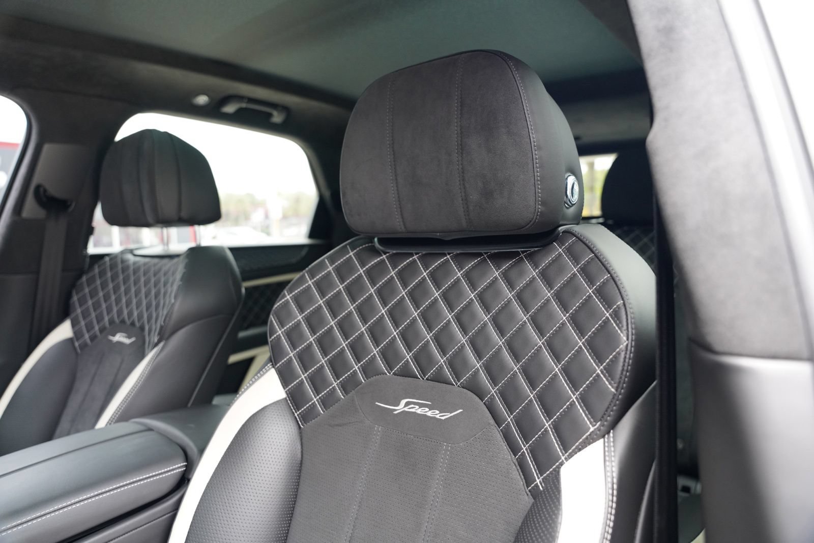 Used 2021 Bentley Bentayga Speed AWD/4WD image 22